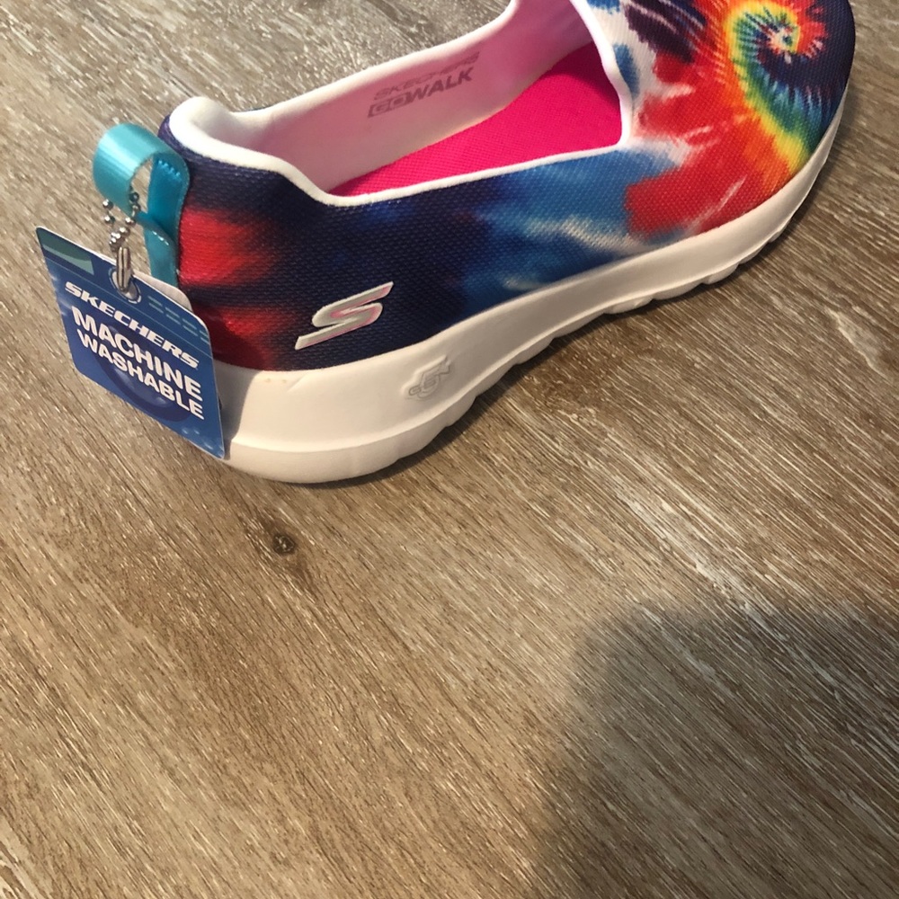 New Skechers Machine Washable Tie Dye Sneakers Size 7.5 - Picture 4 of 6